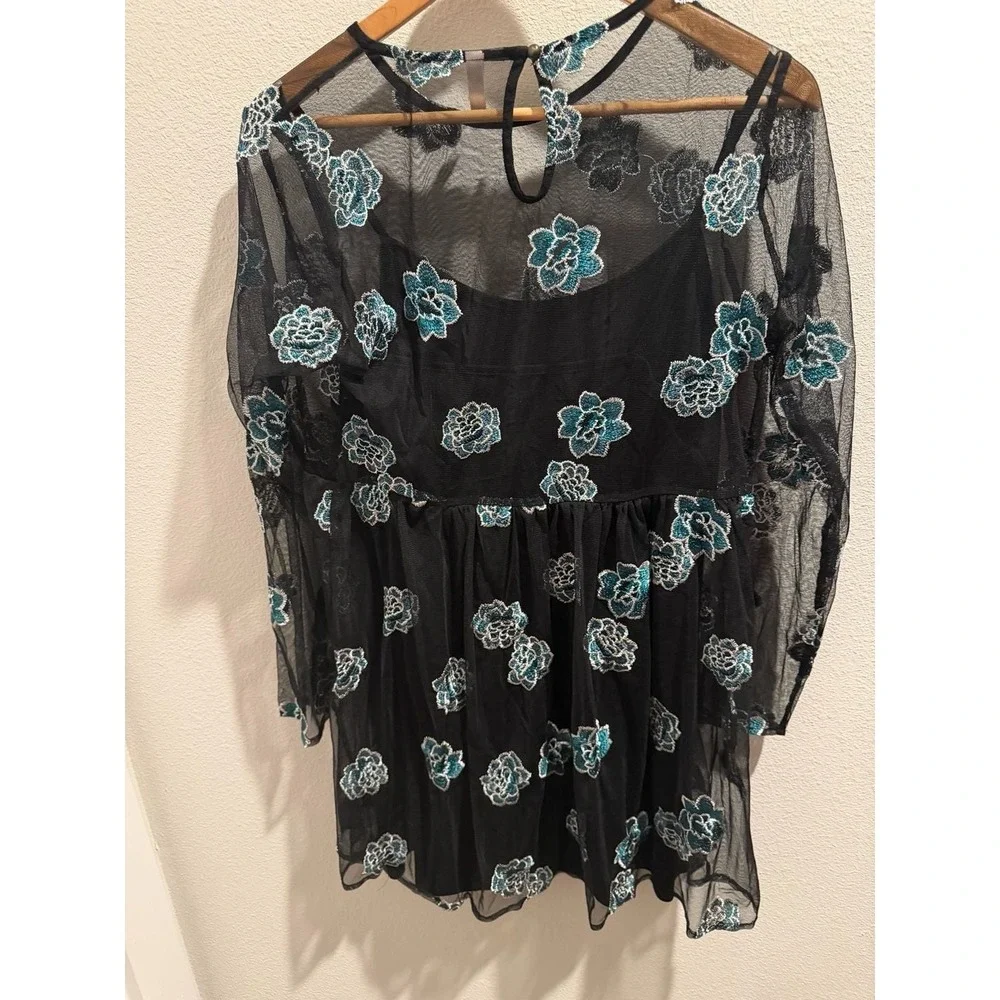 Xhilaration Floral Embroidered Mesh Long Sleeve Dress Size L